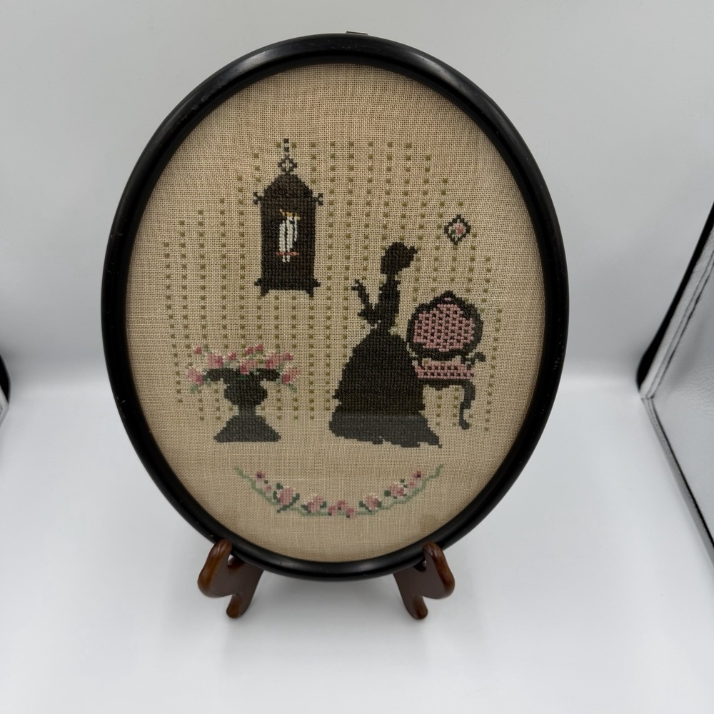 Vintage Victorian Cross-Stitch Silhouette Framed Wall Art‎